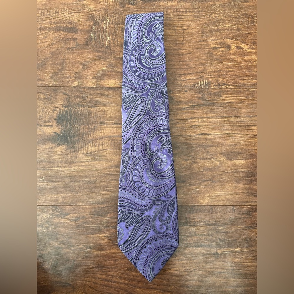 Purple Paisley Print tie